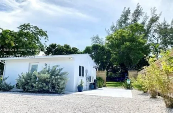 $1,650 | Undisclosed Address, Miami, FL 33168