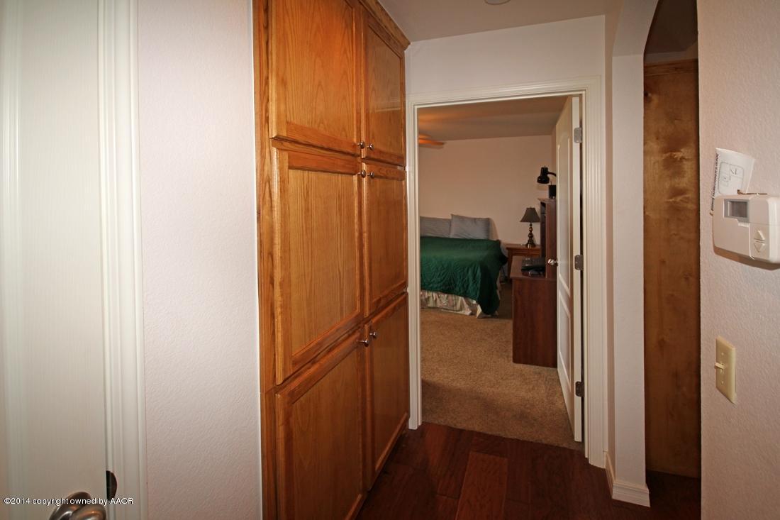 6101 Bushland Road Amarillo, TX 79119 - Photo 28 of 50 Hallway Storage