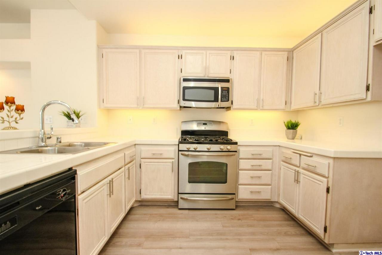 25554 Hemingway Avenue, Unit G Stevenson Ranch, CA 91381 - Photo 24 of 52 Gallery Image 24