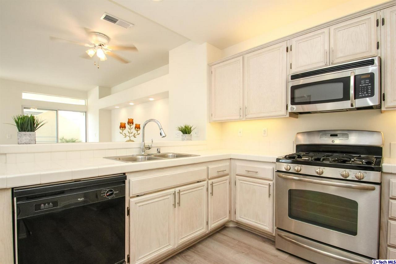25554 Hemingway Avenue, Unit G Stevenson Ranch, CA 91381 - Photo 25 of 52 Gallery Image 25