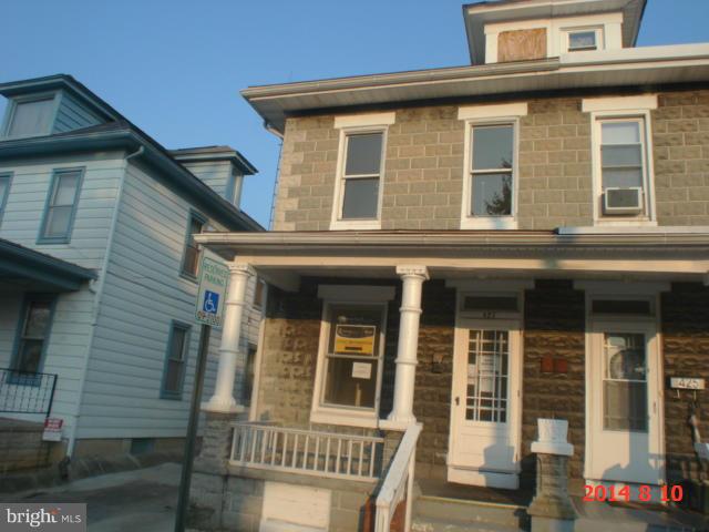 427 Ridge Avenue Hagerstown, MD 21740 - Photo 1 of 15 Exterior (Front)
