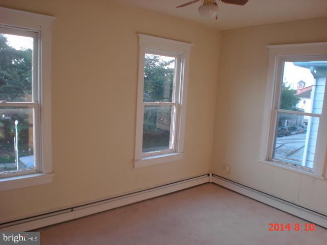427 Ridge Avenue Hagerstown, MD 21740 - Photo 14 of 15 Bedroom