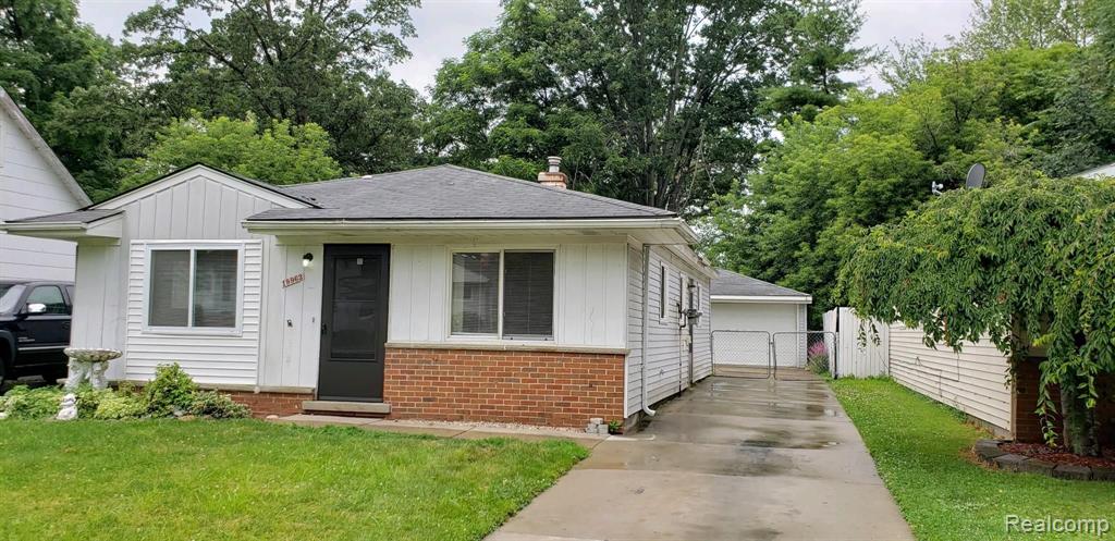 19963 Rensellor Street Livonia, MI 48152 - Photo 2 of 20