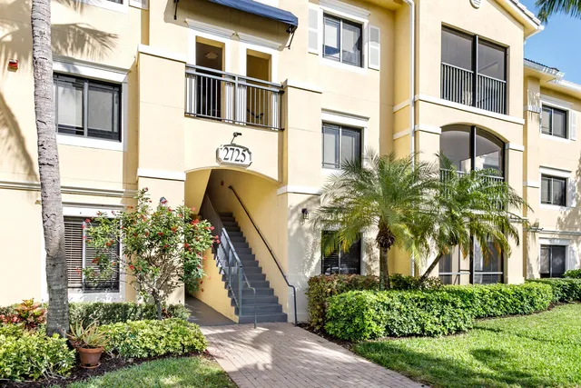 $2,650 | 2725 Anzio Court, Unit 102, Palm Beach Gardens, FL 33410