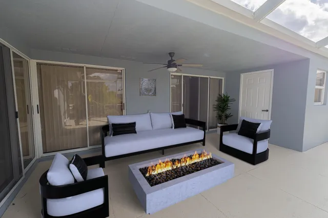 $229,500 | 1246 Northwest Sun Terrace Circle, Unit 14D, Port St. Lucie, FL 34986