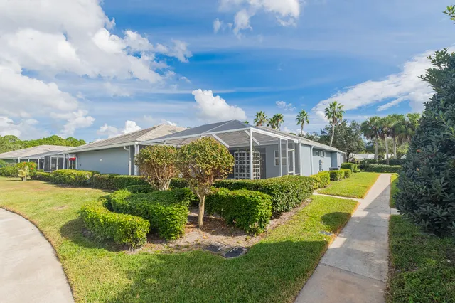 $229,500 | 1246 Northwest Sun Terrace Circle, Unit 14D, Port St. Lucie, FL 34986