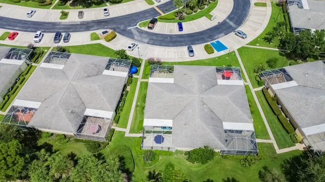 $229,500 | 1246 Northwest Sun Terrace Circle, Unit 14D, Port St. Lucie, FL 34986