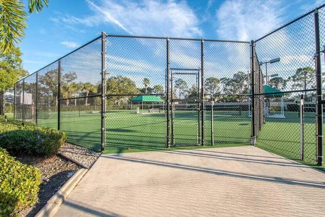 $229,500 | 1246 Northwest Sun Terrace Circle, Unit 14D, Port St. Lucie, FL 34986