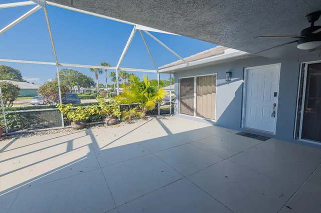 $229,500 | 1246 Northwest Sun Terrace Circle, Unit 14D, Port St. Lucie, FL 34986