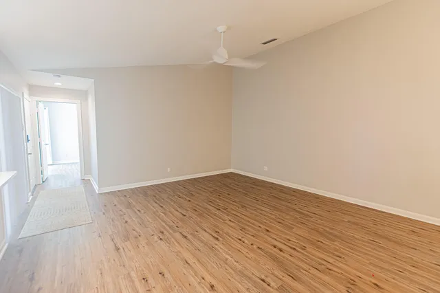 $229,500 | 1246 Northwest Sun Terrace Circle, Unit 14D, Port St. Lucie, FL 34986