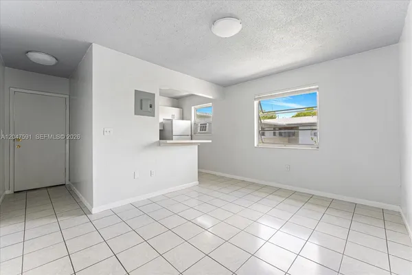 $1,800 | 3255 West Flagler Street, Unit 2, Miami, FL 33135