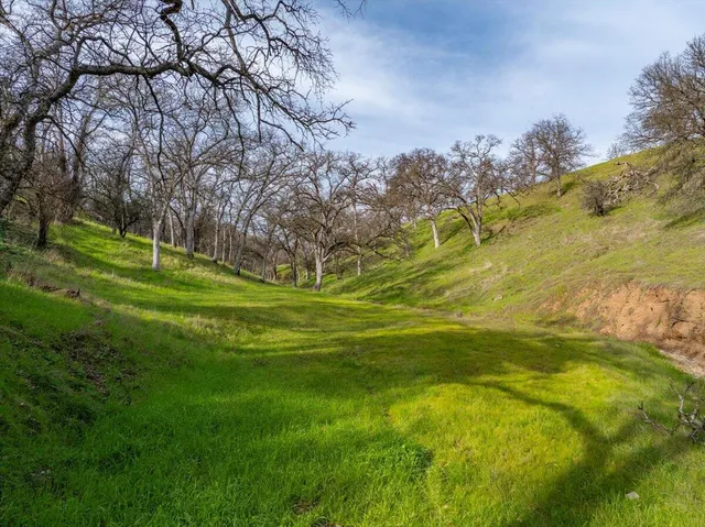 $799,950 | 22560 Adobe Road, Red Bluff, CA 96080