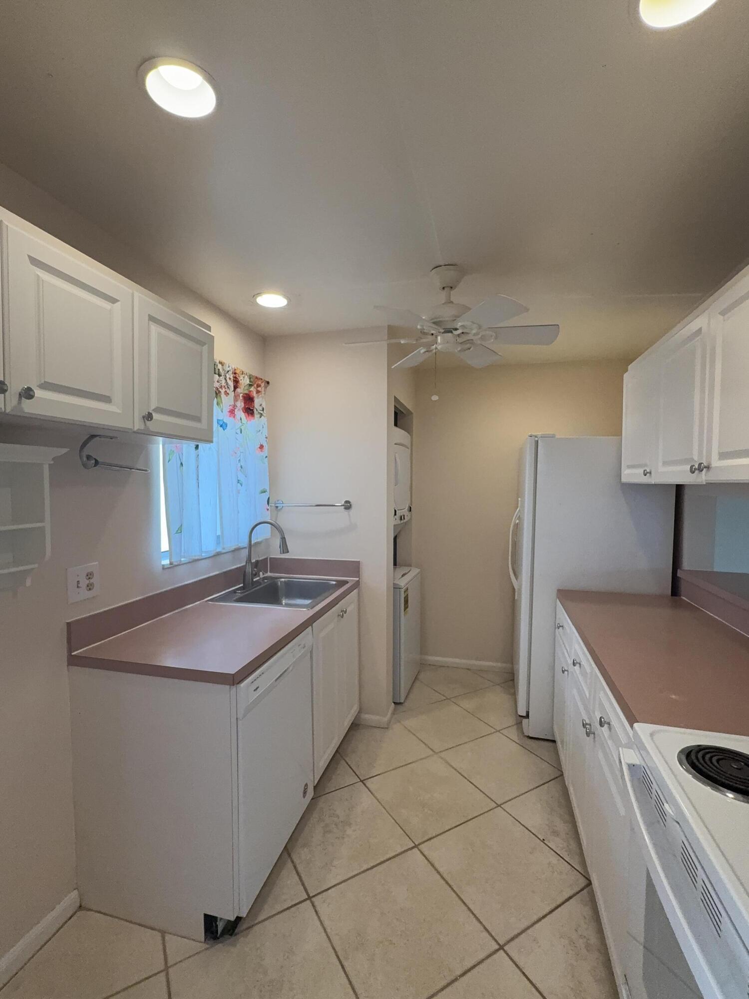 872 Southwest 9th St Circle, Unit 201 Boca Raton, FL 33486 - Photo 13 of 14 Flow_IMG_20250418_130553_01_637