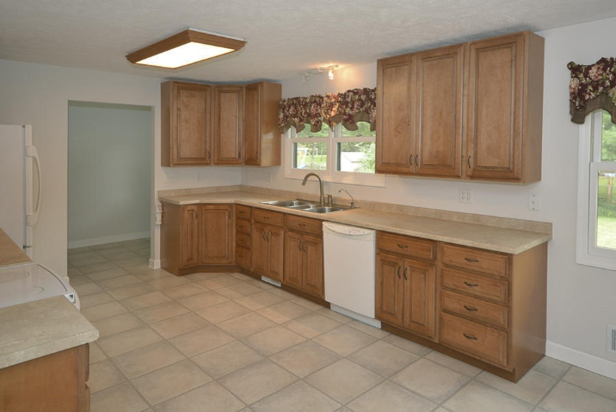 206 West Ridge Circle Kalamazoo, MI 49009 - Photo 3 of 36 206wRidge_09