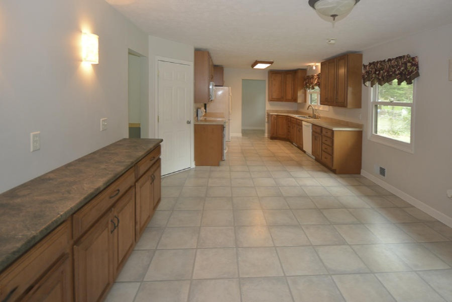 206 West Ridge Circle Kalamazoo, MI 49009 - Photo 5 of 36 206wRidge_08