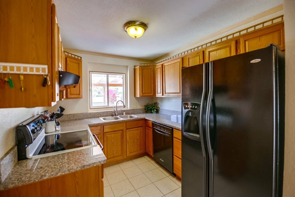 311 Parkbrook Street Spring Valley, CA 91977 - Photo 9 of 25 Gallery Image 9