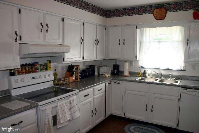 104 South Ridge Road Boiling Springs, PA 17007 - Photo 2 of 11 Gallery Image 2