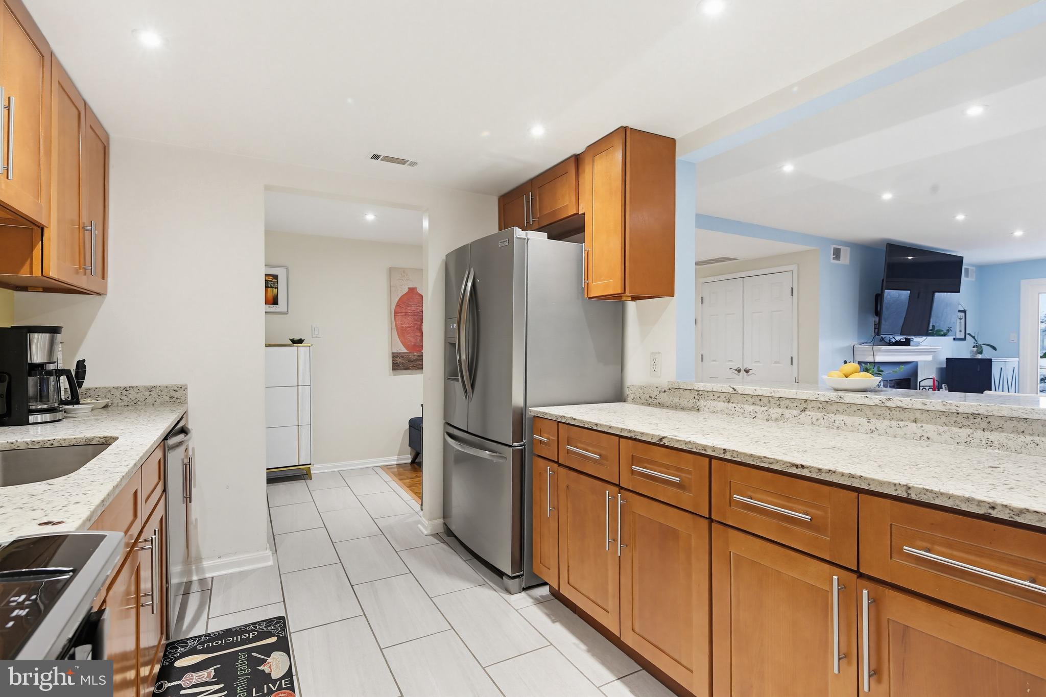 1040 Deer Ridge Drive, Unit 208 Baltimore, MD 21210 - Photo 7 of 30 Kitchen view