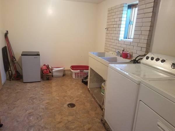 3979 Patterson Road Aliquippa, PA 15001 - Photo 4 of 24 Gallery Image 4