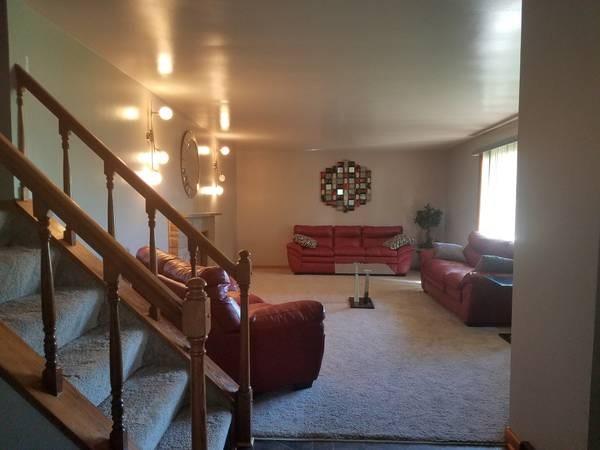 3979 Patterson Road Aliquippa, PA 15001 - Photo 8 of 24 Gallery Image 8