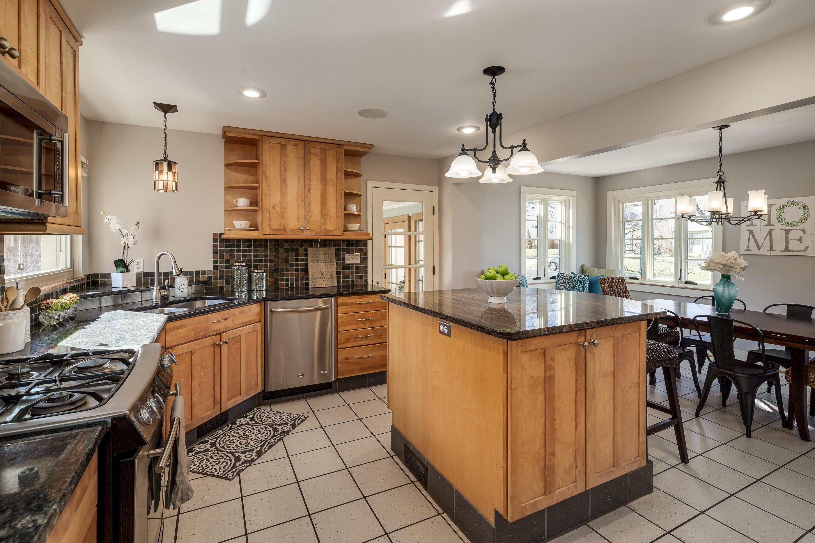1821 Suffolk Road Columbus, OH 43221 - Photo 13 of 37 Gallery Image 13