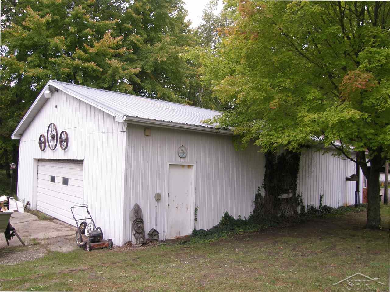 13380 South Hemlock Road Chesaning, MI 48616 - Photo 21 of 23 Gallery Image 21