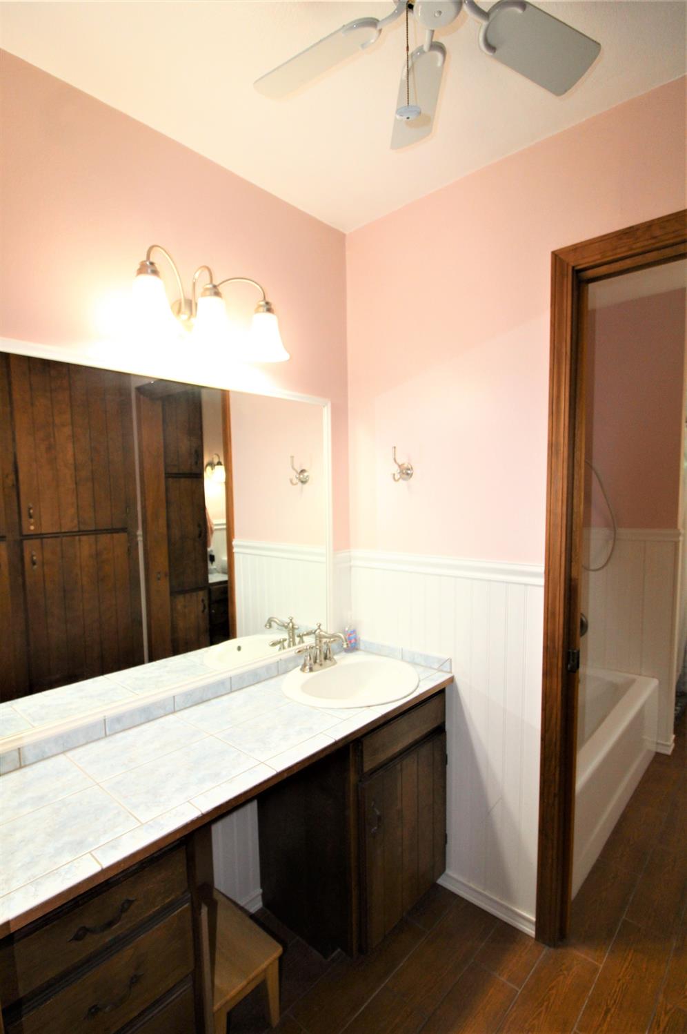 20350 Brightwood Road Madera, CA 93638 - Photo 14 of 64 Gallery Image 14
