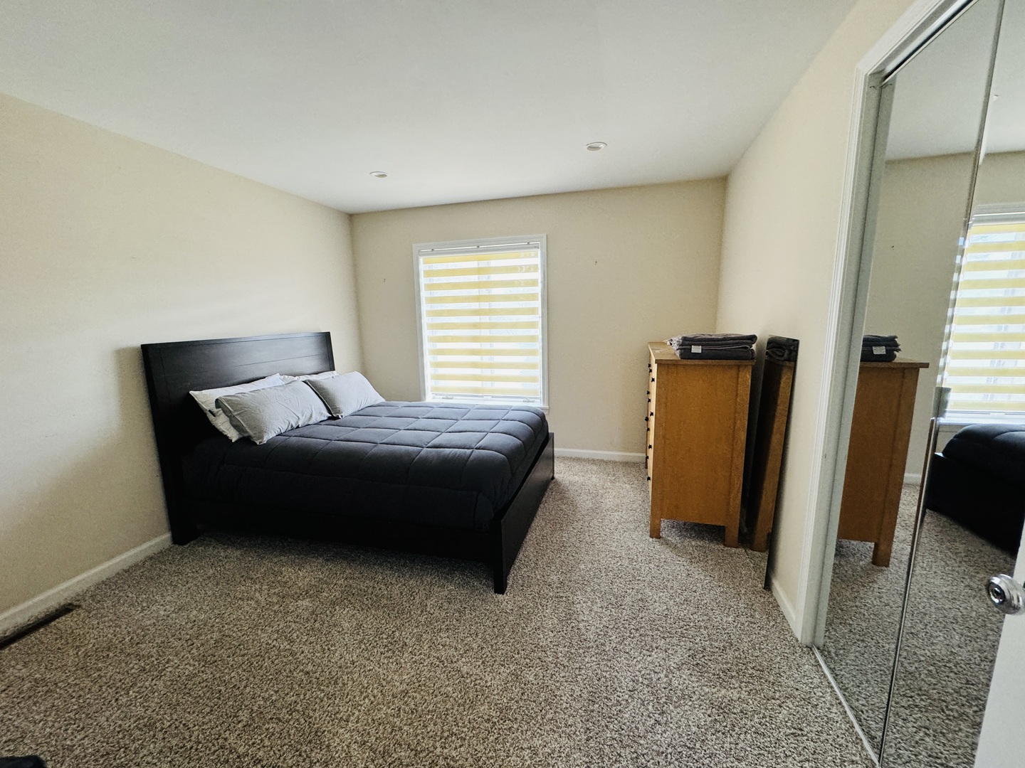 4279 Hilltop Road Long Grove, IL 60047 - Photo 15 of 21 a bed room with a bed and a window
