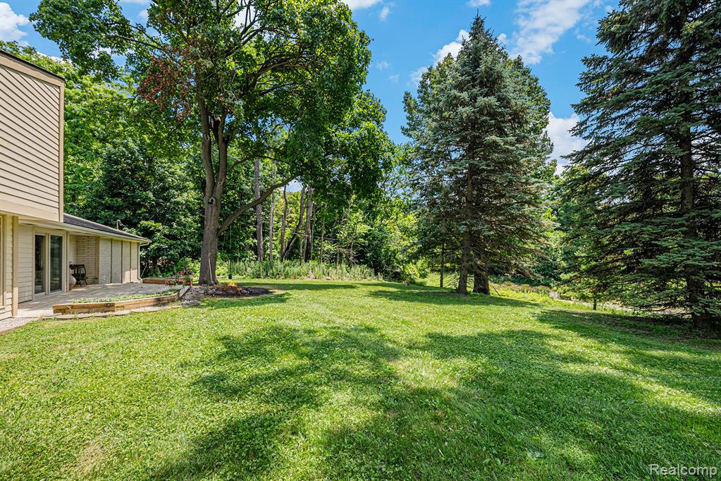 36680 Howard Road Farmington, MI 48331 - Photo 22 of 25