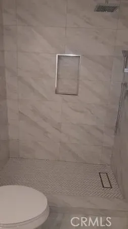 $2,050 | 6652 Vickiview Drive, Unit 2, West Hills, CA 91307