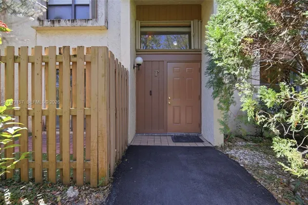 $450,000 | 11483 Southwest 109th Road, Unit 2F, Miami, FL 33176