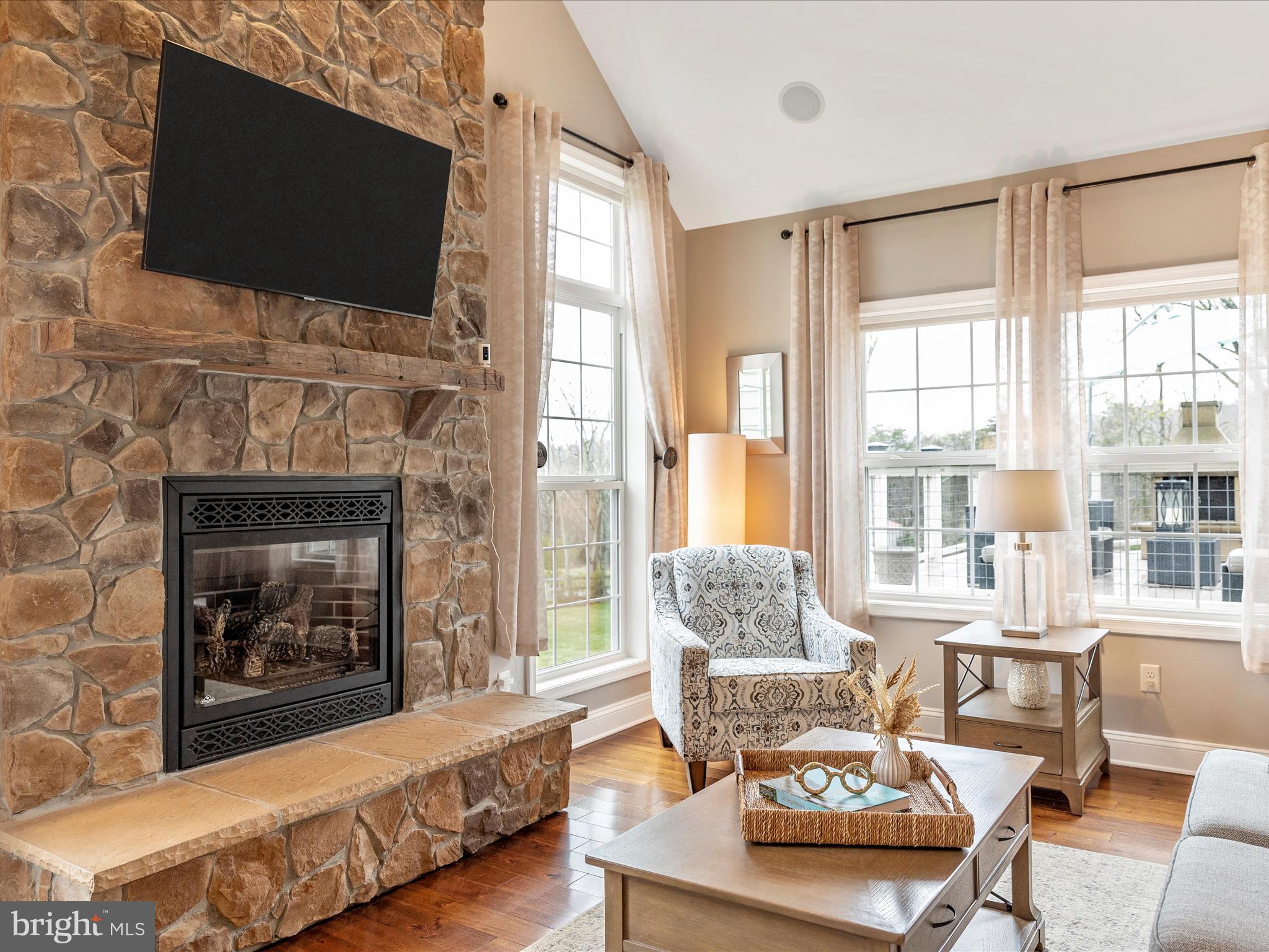 6719 Plantation Road Frederick, MD 21701 - Photo 11 of 74 Living Room Detail