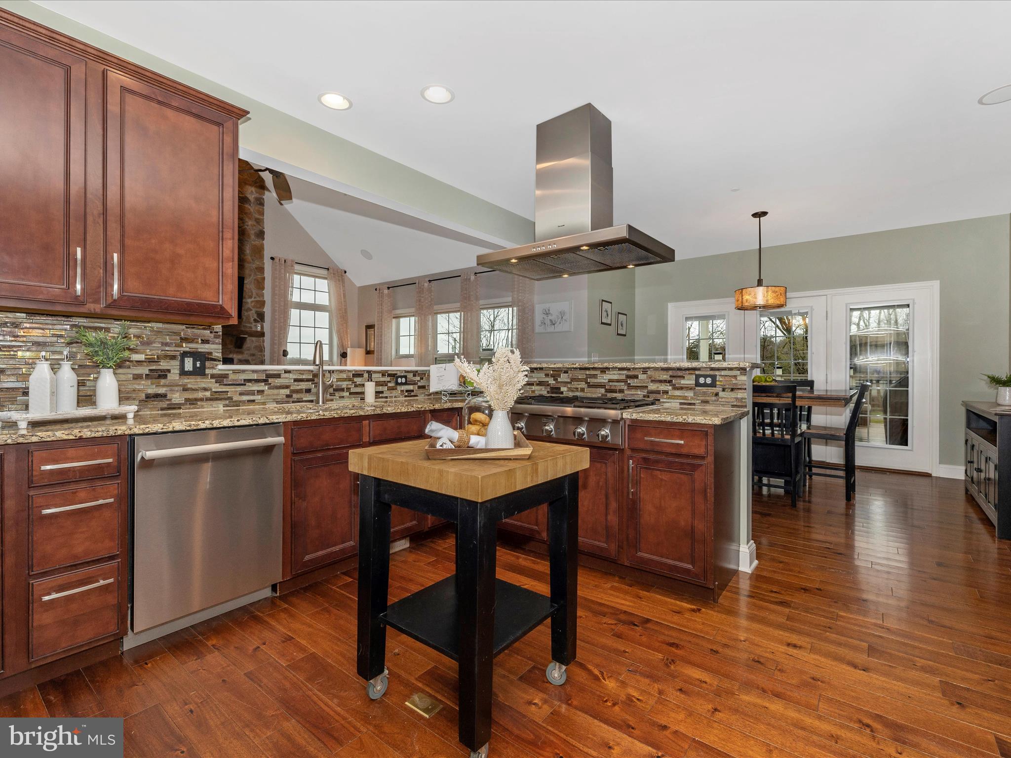 6719 Plantation Road Frederick, MD 21701 - Photo 3 of 74 Kitchen