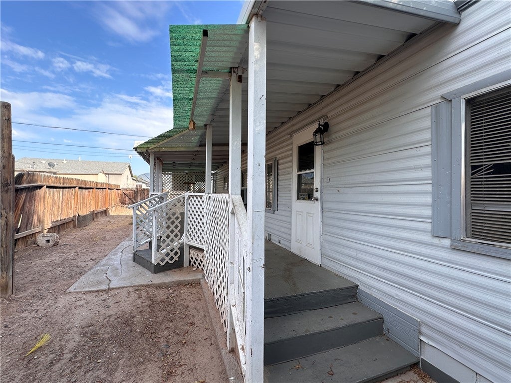 1808 Forest Way Bullhead City, AZ 86442 - Photo 6 of 24 Gallery Image 6