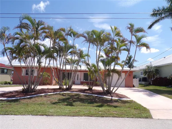 $2,400 | 270 Belaire Court, Punta Gorda, FL 33950
