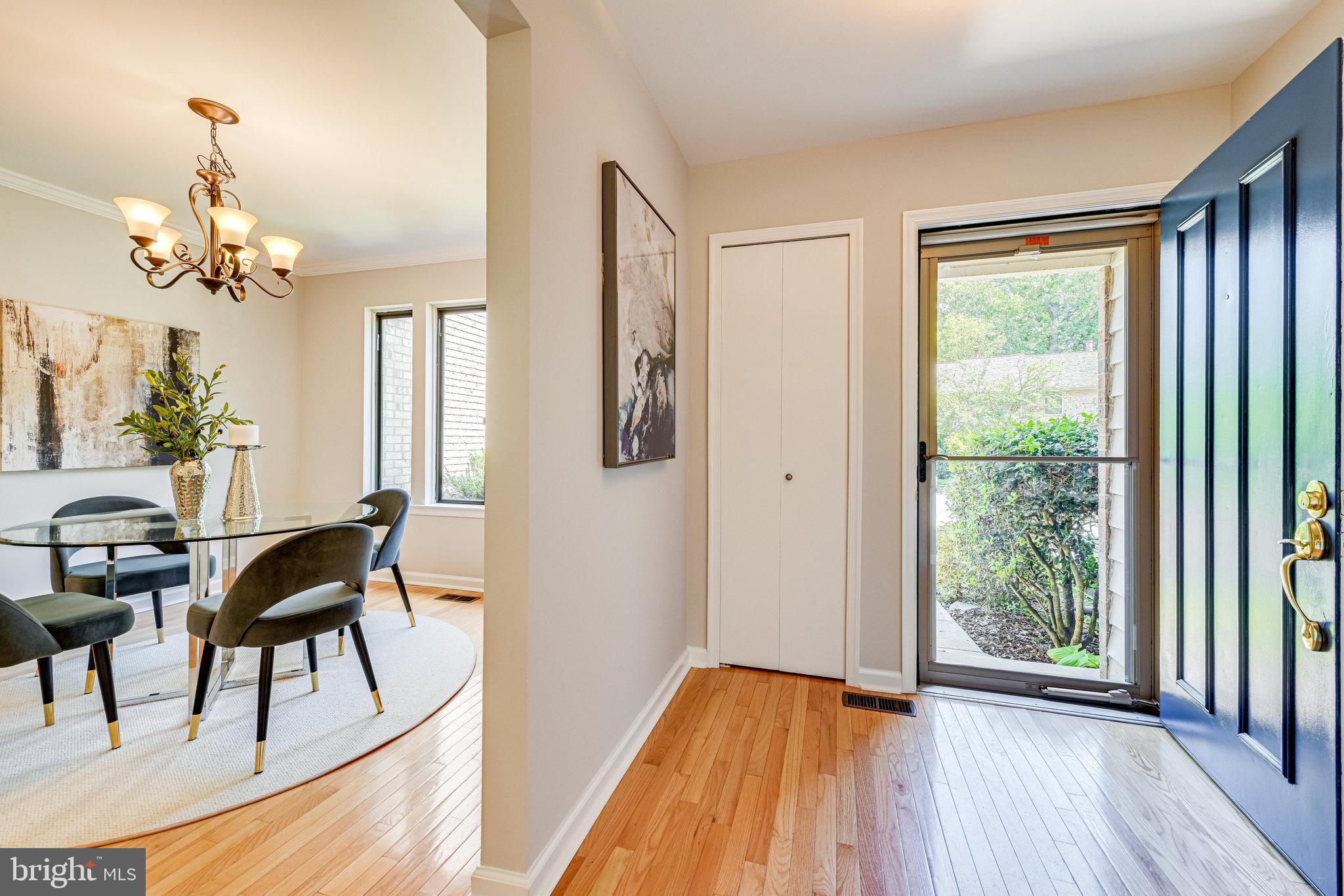 2036 Swans Neck Way Reston, VA 20191 - Photo 2 of 40 Gallery Image 2