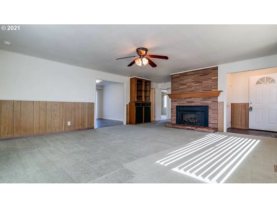 4954 E Street Springfield, OR 97478 - Photo 11 of 23