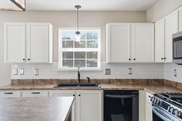 $285,000 | 987 Gulf Shore Boulevard, Kokomo, IN 46902