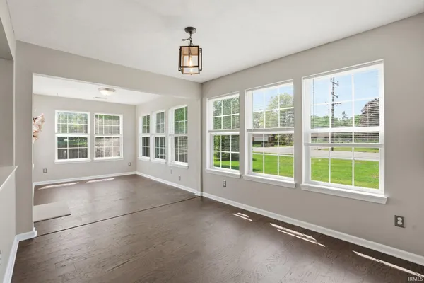 $285,000 | 987 Gulf Shore Boulevard, Kokomo, IN 46902