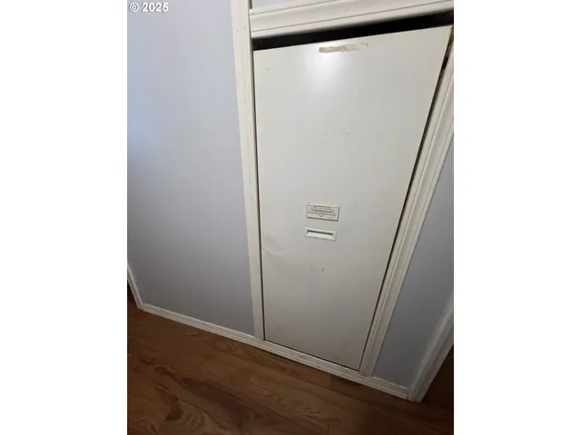 a house view with a outdoor space