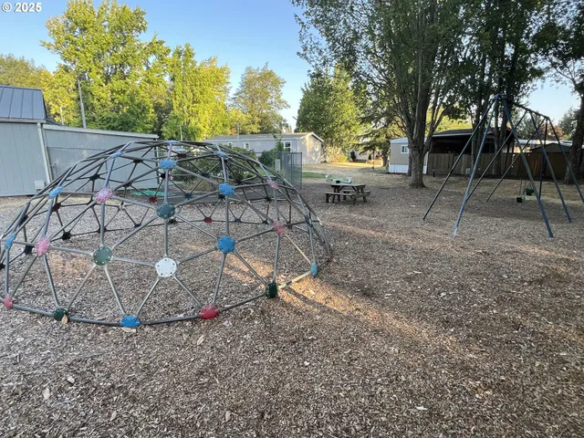 $64,900 | 4900 Royal Avenue, Unit 13, Eugene, OR 97402