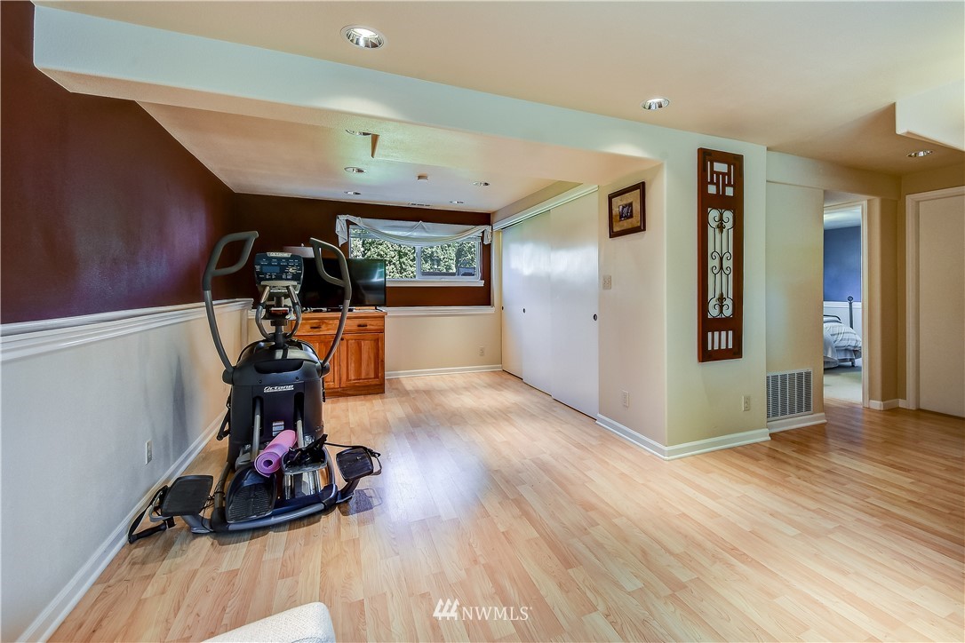 417 212th Street Southwest Bothell, WA 98021 - Photo 20 of 28 a view of a room with gym equipment