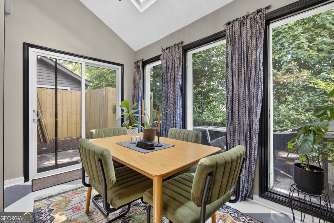 7750 Roswell Road Sandy Springs, GA 30350 - Photo 17 of 37 Gallery Image 17