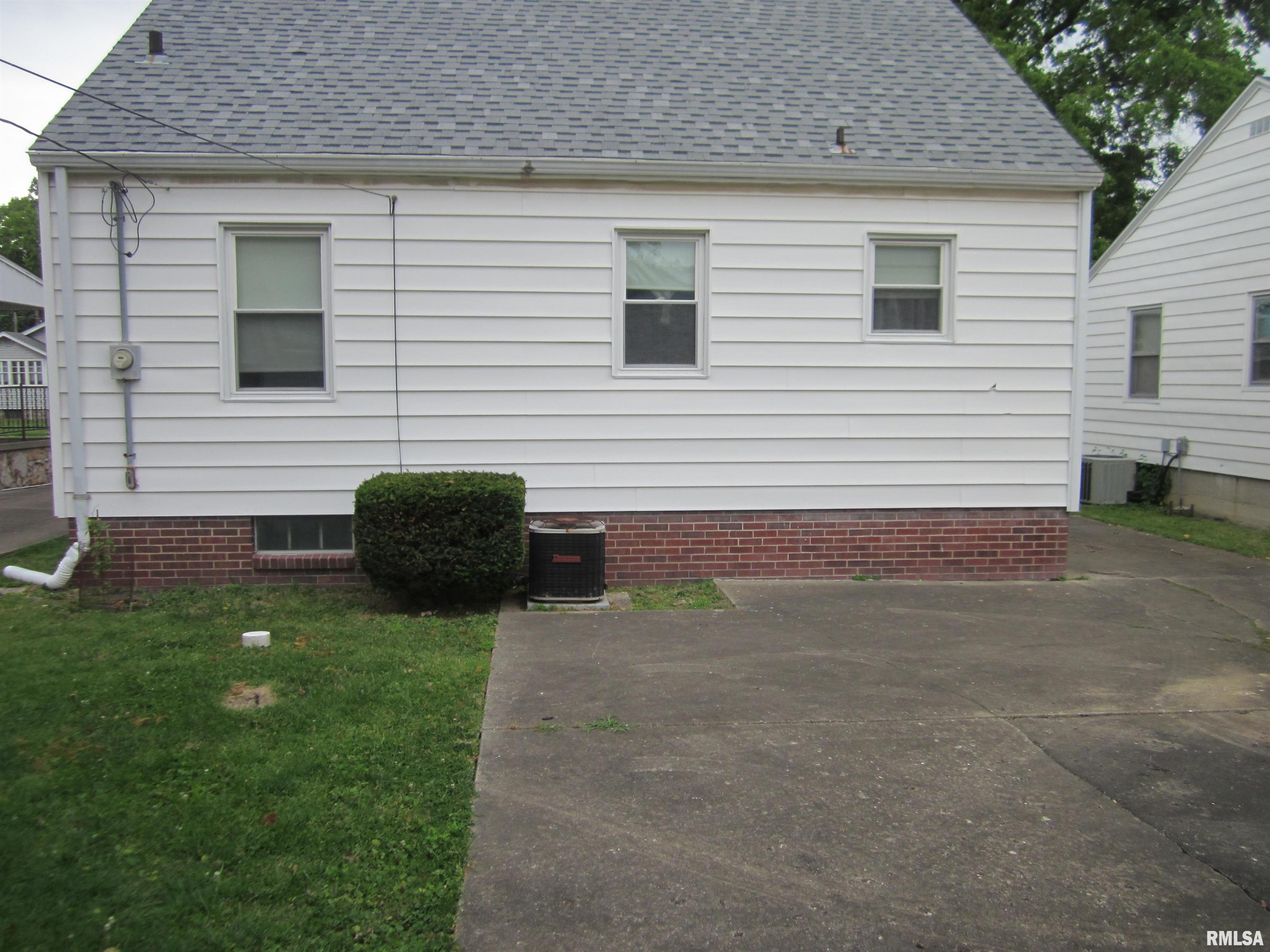 1528 West Monroe Street Springfield, IL 62704 - Photo 32 of 35