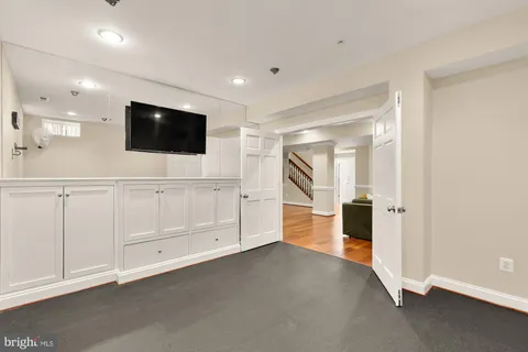 a view of a livingroom with an empty space
