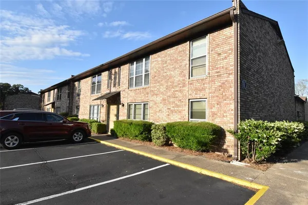 $98,000 | 1820 East Kings Highway, Shreveport, LA 71105