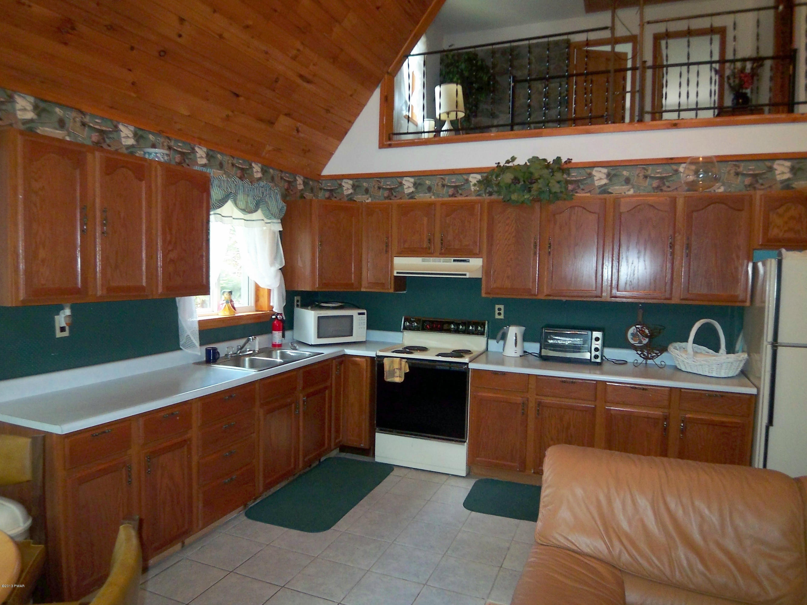 20 Riverside Drive Hawley, PA 18428 - Photo 4 of 17