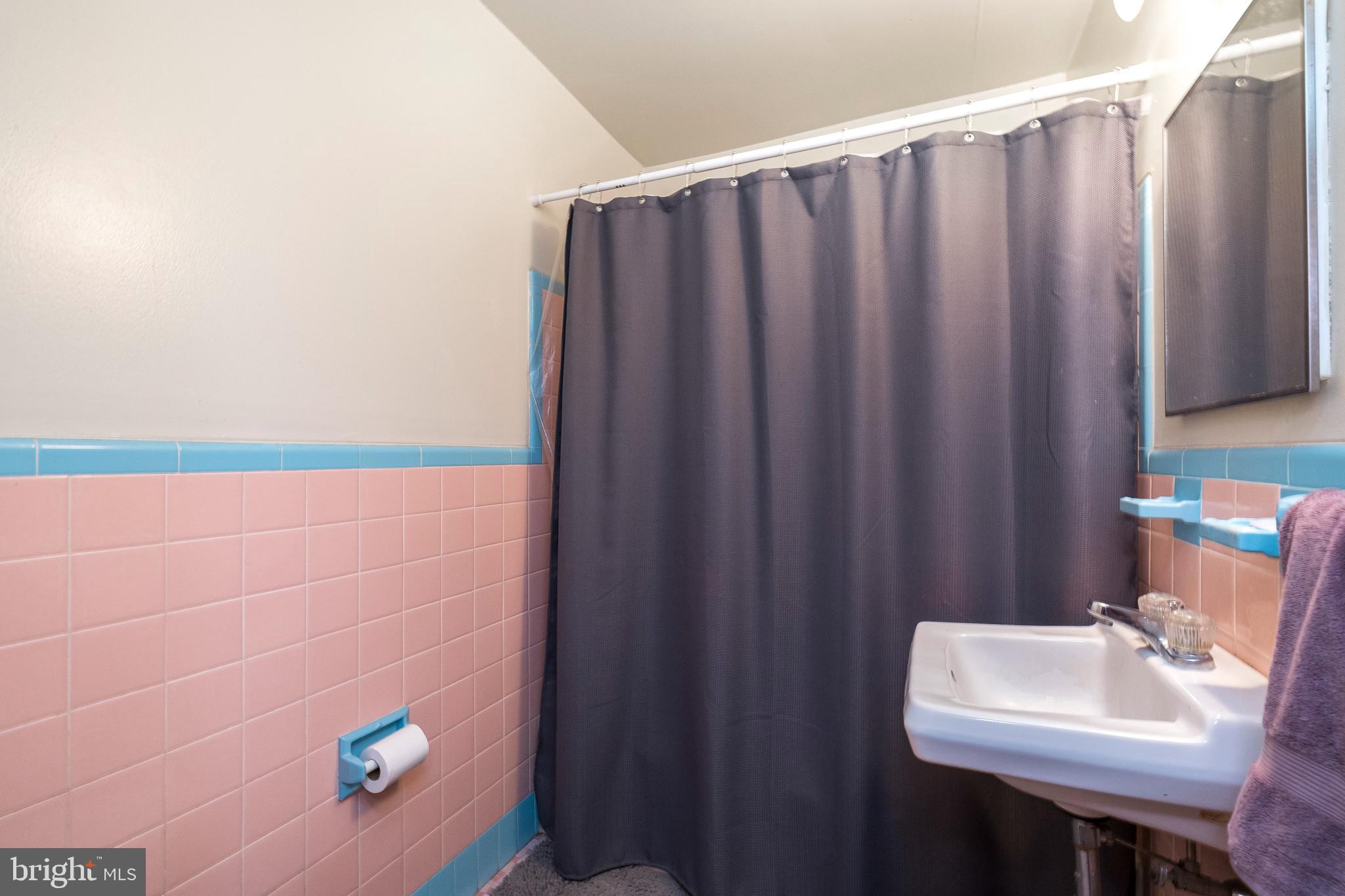 834 Fuller Street Philadelphia, PA 19111 - Photo 13 of 15 Gallery Image 13