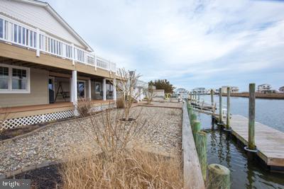 BACK OF HOME BULKHEAD 32' FLOATING DOCK