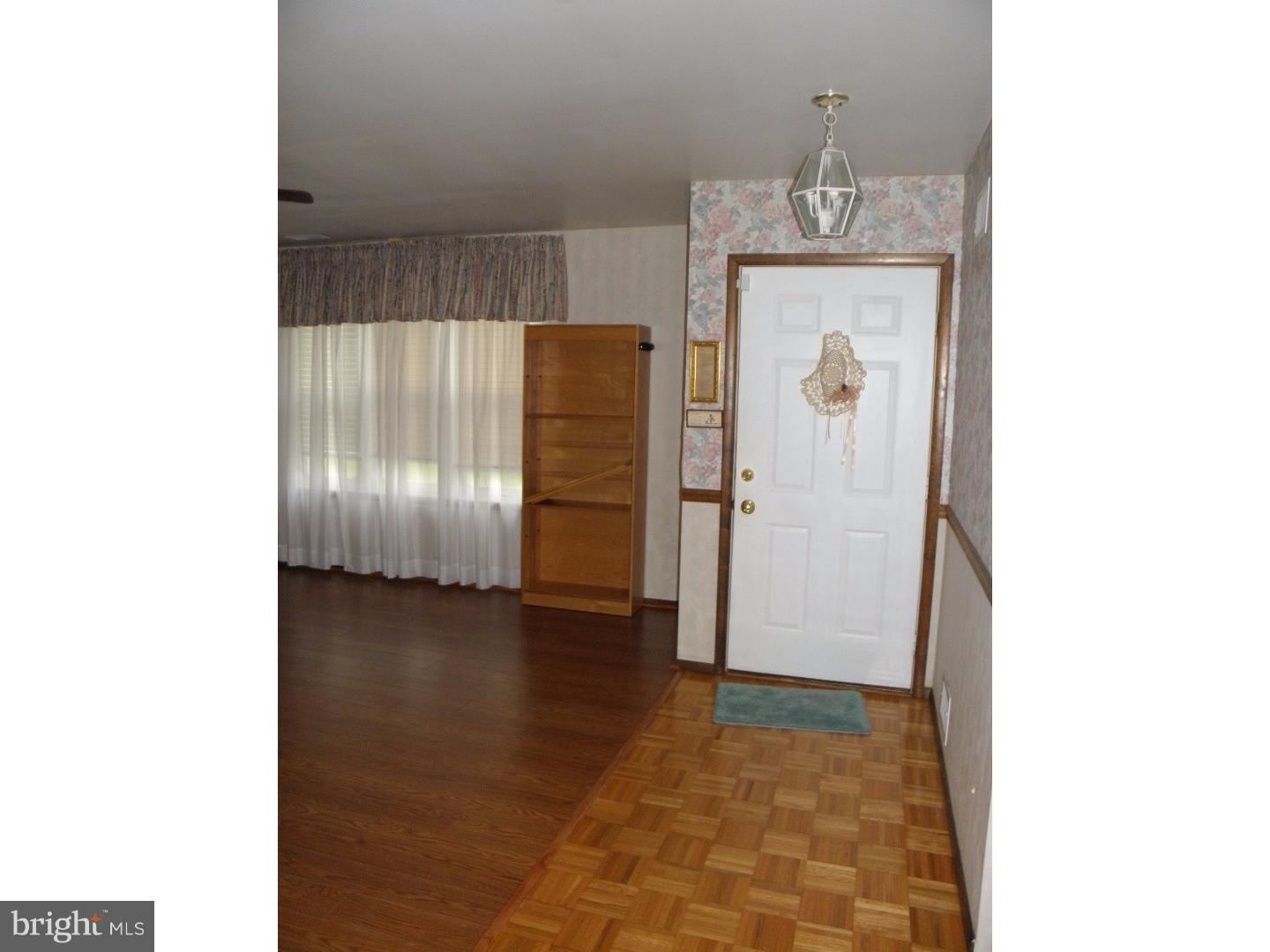 508 Heritage Road Sewell, NJ 08080 - Photo 14 of 22